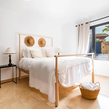 Vila Flores Marbella
