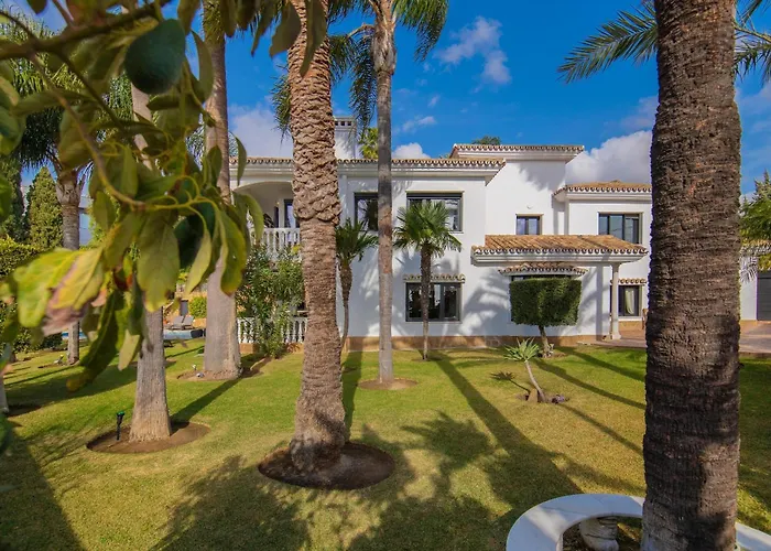 Flores Villa